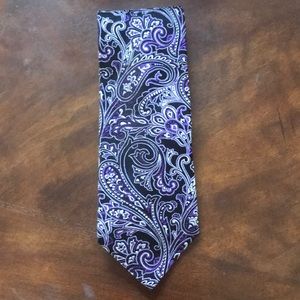 Geoffrey Beene tie never worn